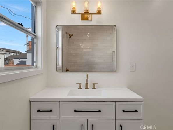 2729 Greentop Street, Lakewood CA 90712