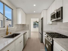 2729 Greentop Street, Lakewood CA 90712