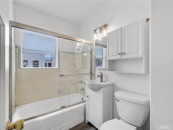122 Elm Avenue 11, Long Beach CA 90802