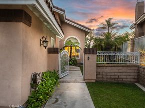 530 S Laureltree Drive, Anaheim Hills CA 92808