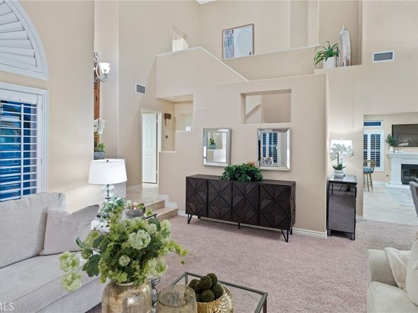 530 S Laureltree Drive, Anaheim Hills CA 92808