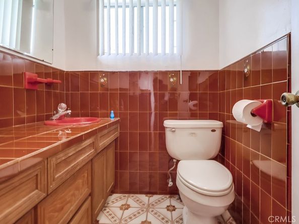 720 W 108th Street, Los Angeles CA 90044