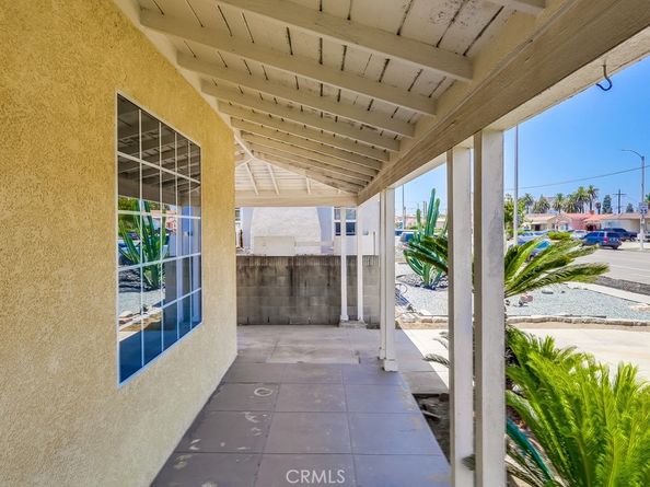 720 W 108th Street, Los Angeles CA 90044