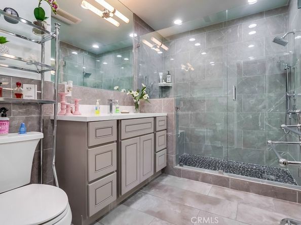 720 W 108th Street, Los Angeles CA 90044