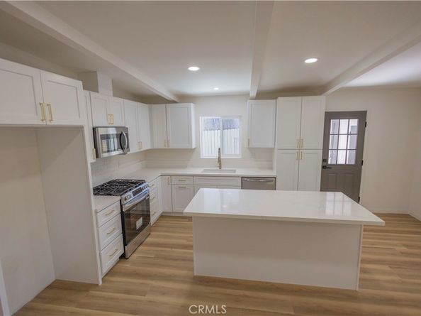 2122 W 10th Street, Santa Ana CA 92703