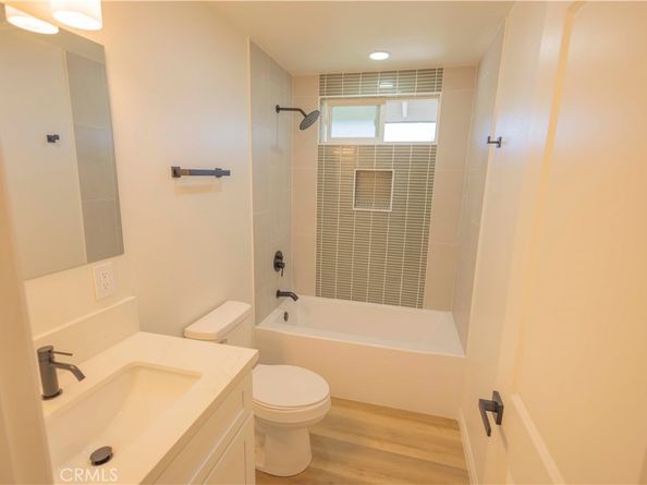2122 W 10th Street, Santa Ana CA 92703
