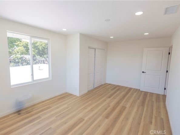 2122 W 10th Street, Santa Ana CA 92703