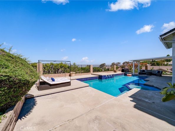 6691 E Smokewood Circle, Anaheim Hills CA 92807