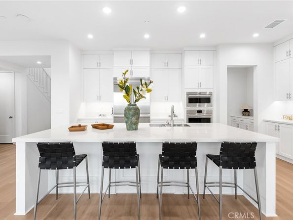 118 Sunnybank, Irvine CA 92618