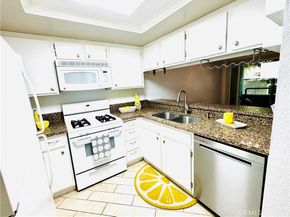 1237 E 6th Street 106, Long Beach CA 90802