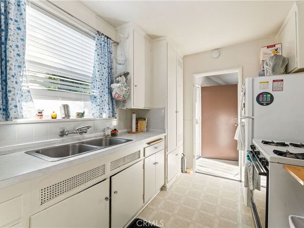 1717 E Chevy Chase, Glendale CA 91206