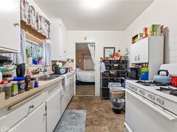 1717 E Chevy Chase, Glendale CA 91206