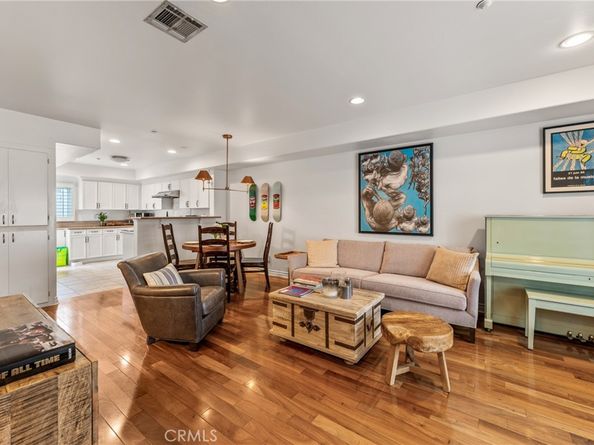 785 S Marengo 2, Pasadena CA 91106