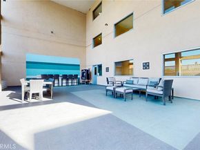 4821 Bakman Avenue 405, North Hollywood CA 91601