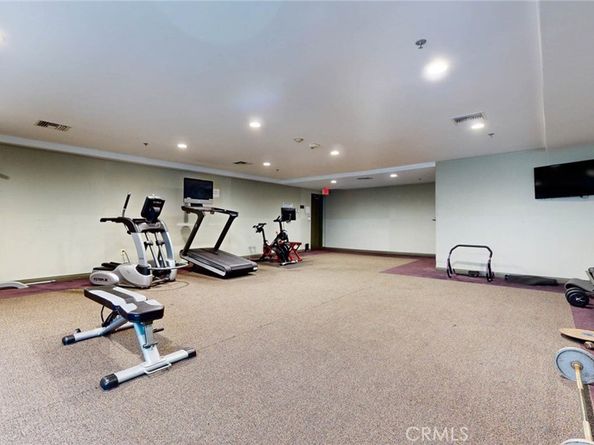 4821 Bakman Avenue 405, North Hollywood CA 91601