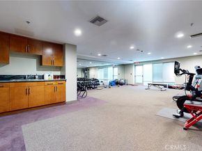 4821 Bakman Avenue 405, North Hollywood CA 91601
