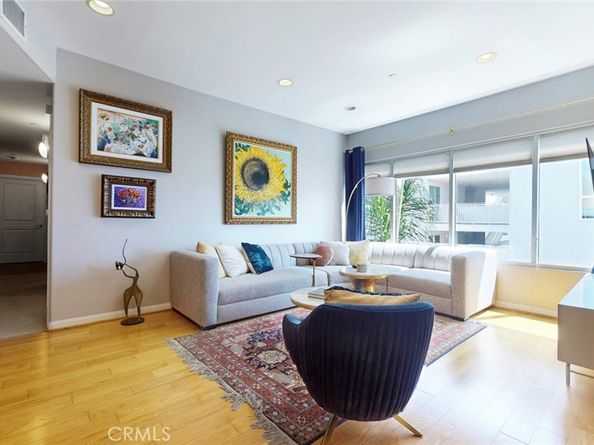 4821 Bakman Avenue 405, North Hollywood CA 91601