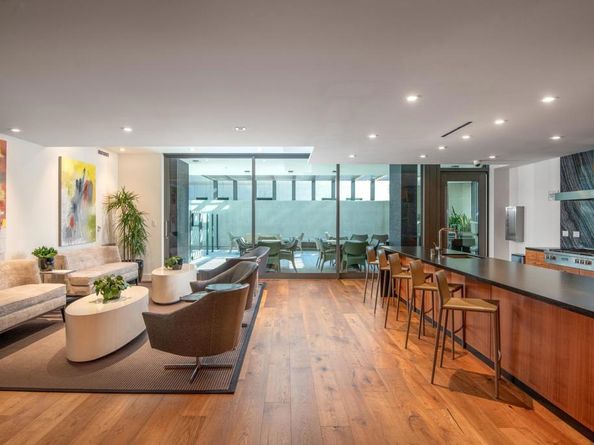 589 Palm Street, San Diego CA 92103