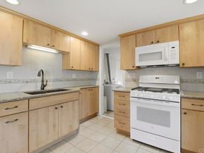 5566 Streamview, San Diego CA 92105