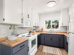 4565 Cleveland Ave 8, San Diego CA 92116
