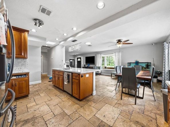 10820 Dutton Drive, La Mesa CA 91941