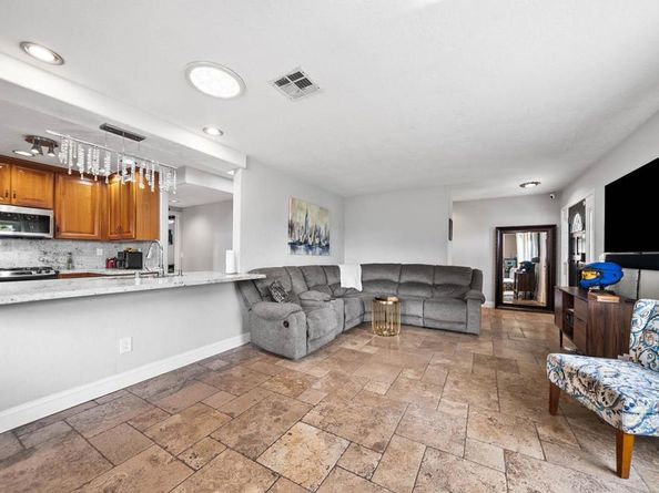 10820 Dutton Drive, La Mesa CA 91941