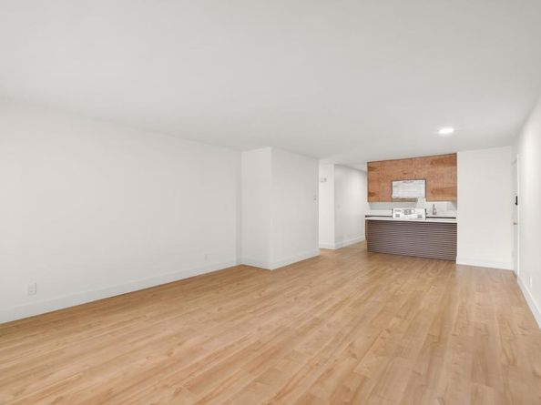 4444 W Point Loma Boulevard 16, San Diego CA 92107