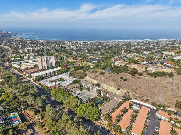 2600 Torrey Pines Road A13, La Jolla CA 92037