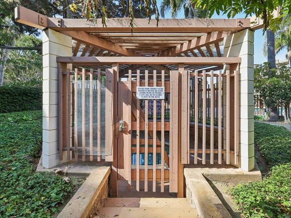 2600 Torrey Pines Road A13, La Jolla CA 92037