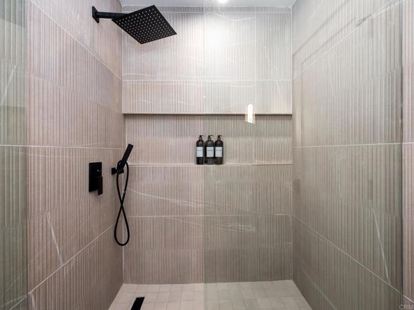 4252 Don Jose Dr, Los Angeles CA 90008