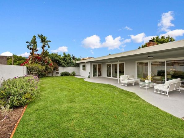 4252 Don Jose Dr, Los Angeles CA 90008