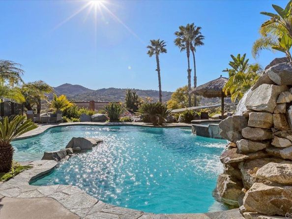 962 Chardonney Way, Escondido CA 92029