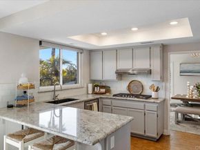 962 Chardonney Way, Escondido CA 92029