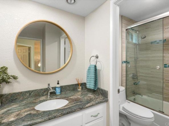 962 Chardonney Way, Escondido CA 92029