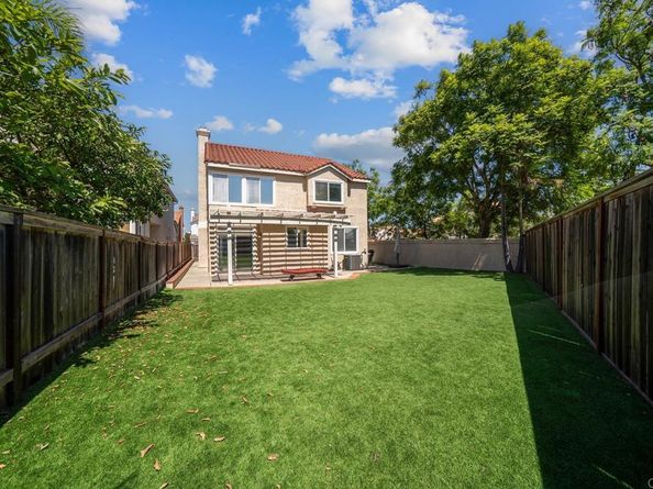 2435 Bear Rock, Escondido CA 92026