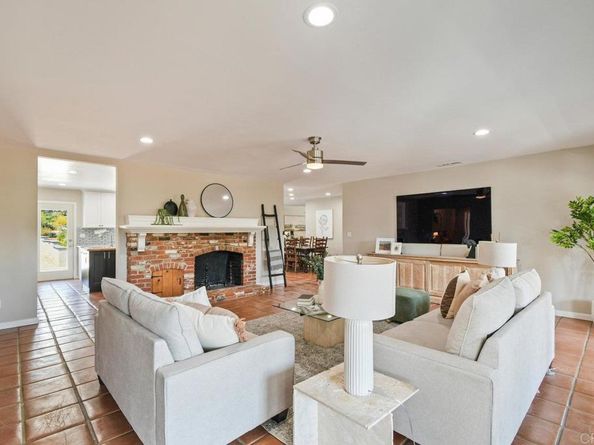 12218 Fuerte dr, El Cajon CA 92020