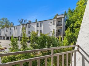 7506 Parkway Drive 201, La Mesa CA 91942