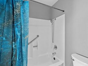 7506 Parkway Drive 201, La Mesa CA 91942