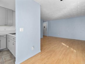 7506 Parkway Drive 201, La Mesa CA 91942