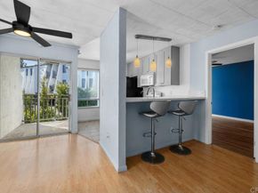 7506 Parkway Drive 201, La Mesa CA 91942