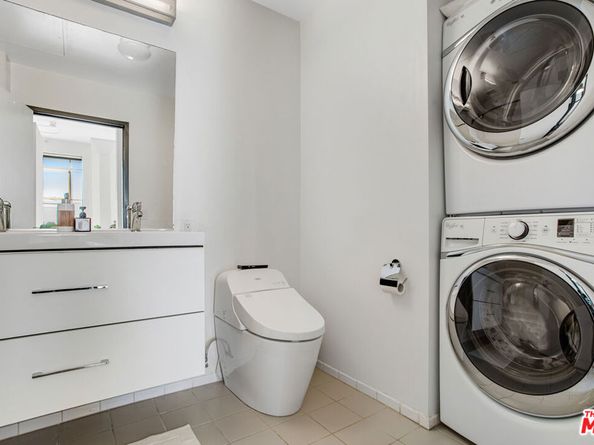 315 E 8th Street 505, Los Angeles CA 90014