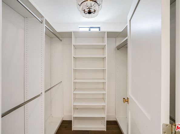 2111 Glendon Avenue, Los Angeles CA 90025