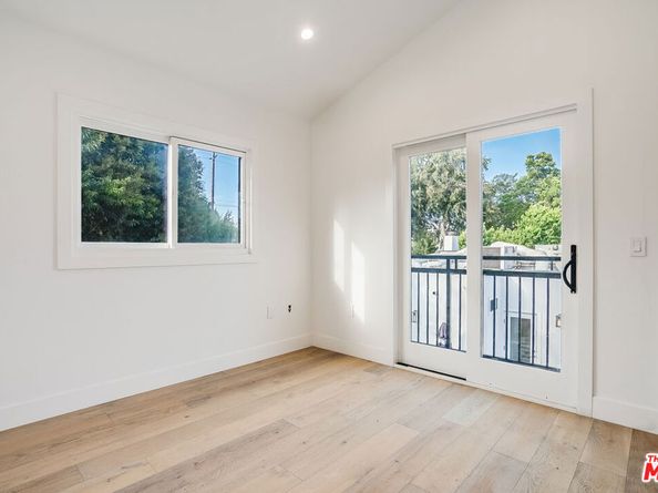 2111 Glendon Avenue, Los Angeles CA 90025