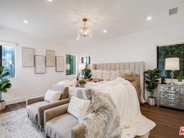 2111 Glendon Avenue, Los Angeles CA 90025