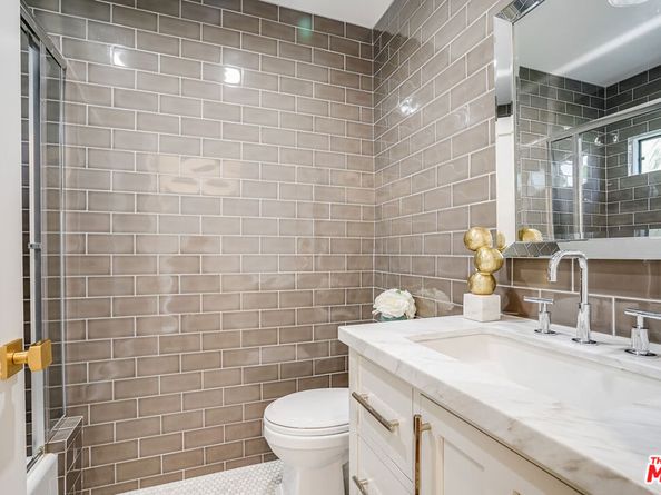 2111 Glendon Avenue, Los Angeles CA 90025