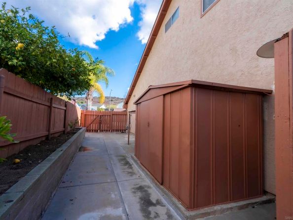 10858 Buggywhip Dr, Spring Valley CA 91978