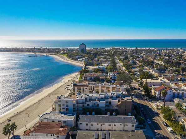 3828 Riviera Dr 2B, San Diego CA 92109