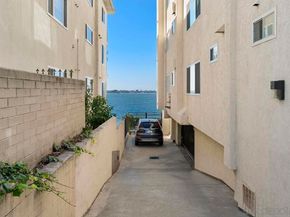 3828 Riviera Dr 2B, San Diego CA 92109