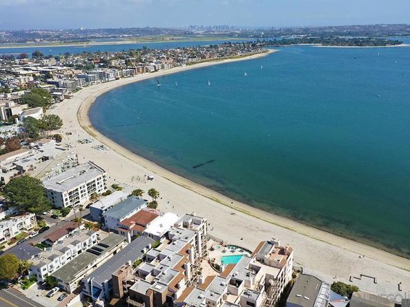 3828 Riviera Dr 2B, San Diego CA 92109