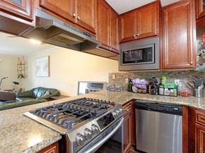 7509 Draper 306, La Jolla CA 92037